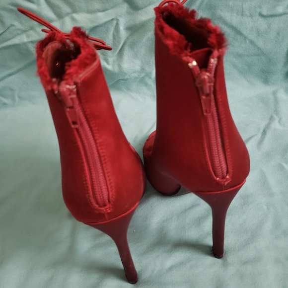 Willow Heels - Picture 3 of 4